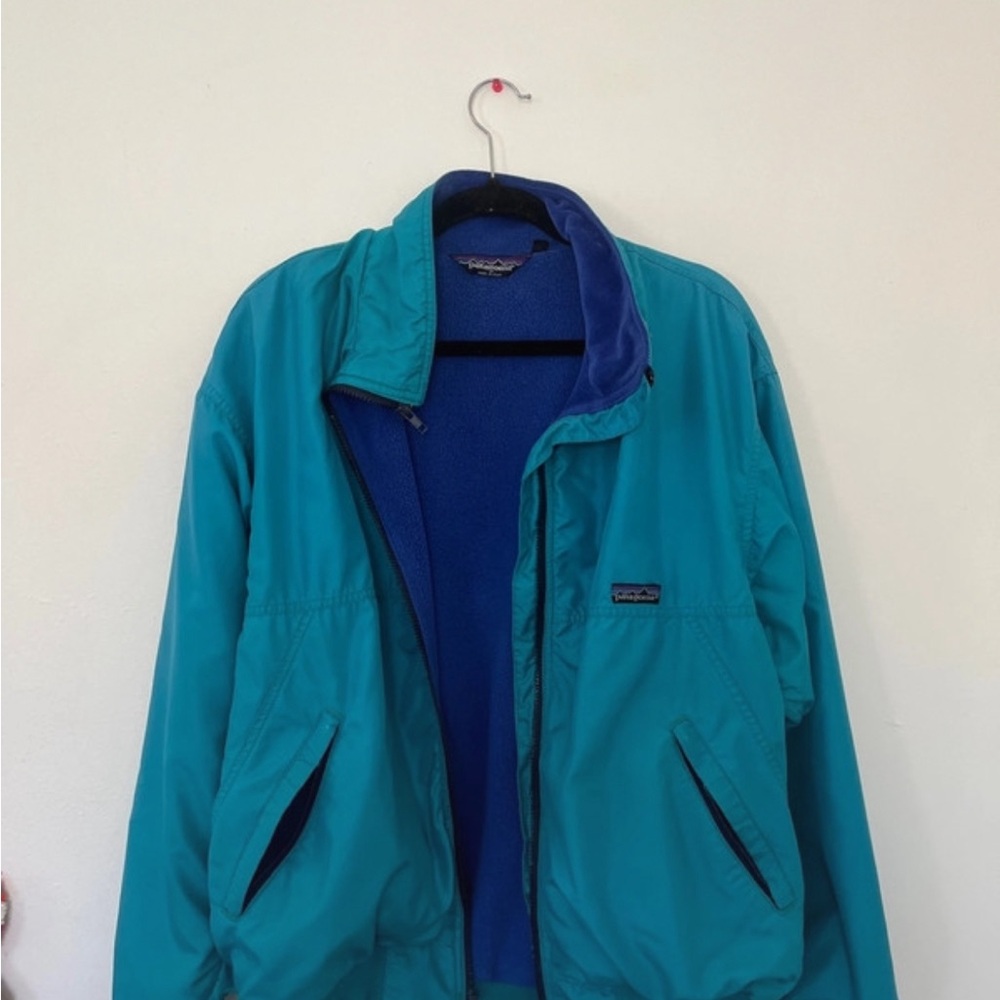 Patagonia Men's Teal/Turquoise Lightweight Jacket with Blue Fleece Lining